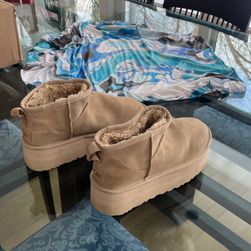UGG Tan Women's Platform Boots - Picture 6 of 7